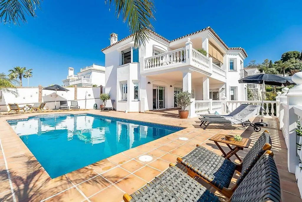 64-Luxury Villa With Jacuzzi & Pool In Mijas!