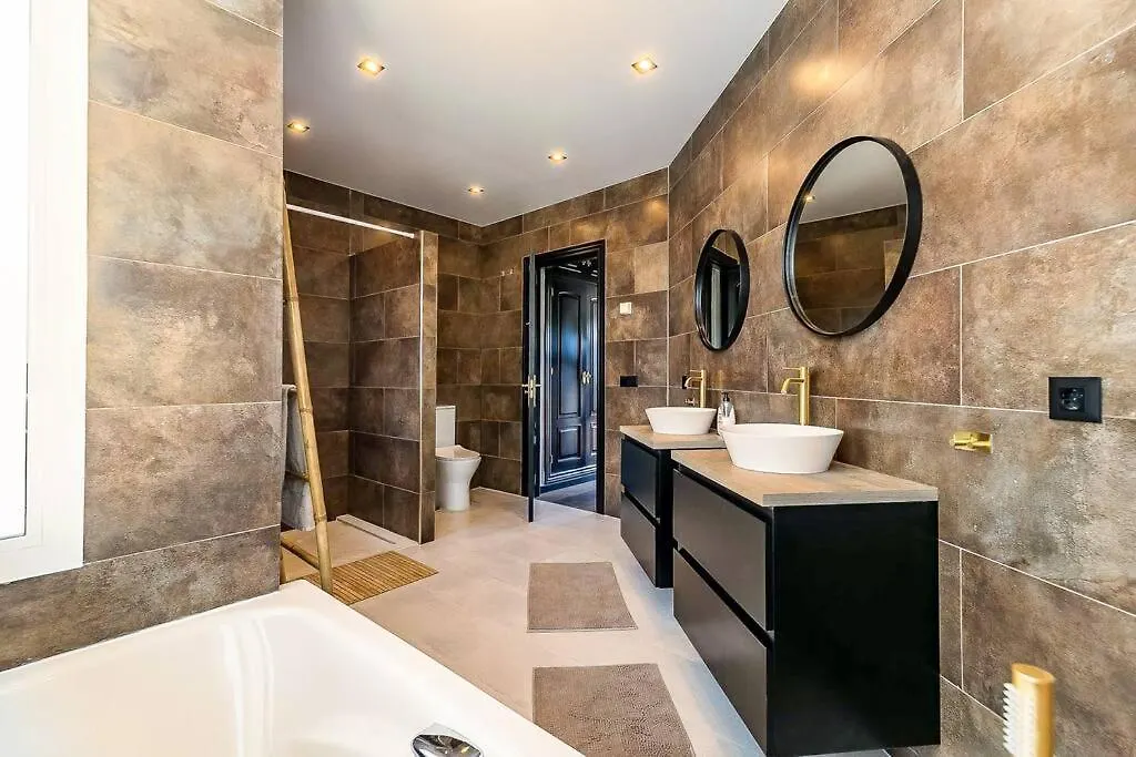64-Luxury Villa With Jacuzzi & Pool In Mijas!